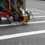 งานตีเส้น Rumble Strip Thermoplastic และเครื่องหมายจราจรเทอร์โมพลาสติกที่ลำลูกกา