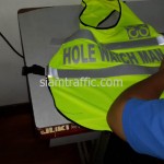 เสื้อสะท้อนแสงสีเขียว Hole Watch Man