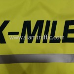 ขายเสื้อกันฝนสะท้อนแสง สกรีนข้อความ K-MILE