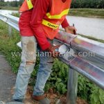 w beam guard rail แขวงทางหลวงชนบทชุมพร สาย ชพ.5062 แยกทางหลวงชนบท 1007 ปริมาณ 212 เมตร