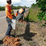 w-beam guard rails CLASS I TYPE II ปริมาณงาน 588 เมตร แขวงทางหลวงชุมพร