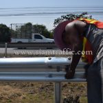 w-beam guardrails แขวงทางหลวงสมุทรปราการ ปริมาณงาน 1,200 เมตร