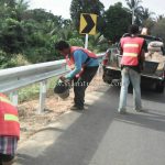 guardrail แขวงทางหลวงระนอง บนทางหลวงหมายเลข 4006 ตอน ราชกรูด - วังตะกอ ปริมาณงาน 528 เมตร