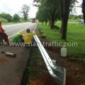 การติดตั้ง w beam guard rail ทางหลวงหมายเลข 24 ตอน หนองกี่ - นางรอง ปริมาณงาน 1,256 เมตร