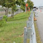 w-beam guard rails ตามแบบมาตรฐานกรมทางหลวง เลขที่ DWG.NO.RS-604 แขวงทางหลวงพิเศษระหว่างเมือง ทางหลวงพิเศษหมายเลข 7 ตอน บางปะกง – หนองรี ปริมาณงานรวม 1,572.00 เมตร