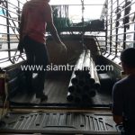 เสาการ์ดเรลแบบงอ ที่โครงการก่อสร้างทางหลวงหมายเลข 408 นาทวี-ด่านประกอบ