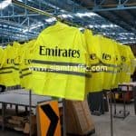 เสื้อคลุมกันฝน สกรีนข้อความ Emirates