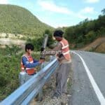 การ์ดเรล ติดตั้งบริเวณดอนไชย - ห้วยหญ้าไทร และแม่พริก – ห้วยขี้นก จังหวัดลำปาง การ์ดเรล ติดตั้งบริเวณดอนไชย - ห้วยหญ้าไทร และแม่พริก – ห้วยขี้นก จังหวัดลำปาง