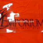 ขายเสื้อกันฝน สกรีนโลโก้ EMPORIUM