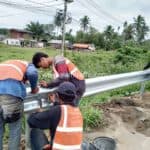 การ์ดเรล ติดตั้งบนทางหลวงหมายเลข 4 ตอน เสียบญวน – กระบุรี ปริมาณงานรวม 2,316 เมตร