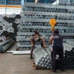 การ์ดเรล ติดตั้งที่โครงการก่อสร้างถนนแอสฟัลท์ติกคอนกรีต