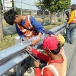 ราวเหล็กลูกฟูก คลองพระยาสุเรนทร์ - พระประแดง ปริมาณงาน 5,158 เมตร ราวเหล็กลูกฟูก คลองพระยาสุเรนทร์ - พระประแดง ปริมาณงาน 5,158 เมตร