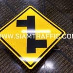 ป้ายเตือน ต.16 หรือป้ายเตือนทางแยก ขนาด 60 x 60 ซม.