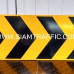 ป้ายเตือน ต.64 หรือป้ายเตือนแนวทาง ขนาด 35 x 98 ซม. ป้ายเตือน ต.64 หรือป้ายเตือนแนวทาง ขนาด 35 x 98 ซม.