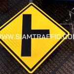 ป้ายเตือนทางแยก ทางโทแยกทางเอกทางขวา ต-14
