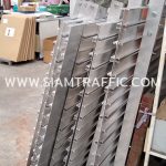 งานป้ายโอเวอร์แฮงค์ (Overhang) แบบแขวน กทม. ขนาด 120 x 240 ซม.