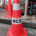 กรวยจราจร คาดแถบสะท้อนแสงสีขาว 2 แถบ