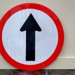 ป้ายสัญลักษณ์ตรงไป ขนาด 45 เซนติเมตร