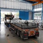 โรงงานผลิตการ์ดเรล เตรียมส่งให้แก่ทางหลวงหมายเลข 230