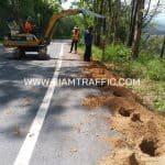 Guardrail Class II Type I ติดตั้งบนทางหลวงหมายเลข 1217 ตอน ปากห้วยอ้อย - วังปึ้ง