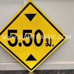 ป้ายจำกัดความสูง 5.50 ม. ขนาด 60 x 60 เซนติเมตร พื้นป้ายสีเหลือง อักษร /เส้นขอบสีดำ แผ่นอะลูมิเนียมหนา 2 มม. ติดสติ๊กเกอร์ PEG | รับทำป้าย LINE: @siamtraffic ป้ายจำกัดความสูง 5.50 ม. ขนาด 60 x 60 เซนติเมตร พื้นป้ายสีเหลือง อักษร /เส้นขอบสีดำ แผ่นอะลูมิเนียมหนา 2 มม. ติดสติ๊กเกอร์ PEG | รับทำป้าย LINE: @siamtraffic
