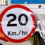 ป้ายจำกัดความเร็ว 20 Km./hr. ขนาด 45 เซนติเมตร พื้นป้ายสีขาว อักษรสีดำ เส้นขอบสีแดง แผ่นอลูมิเนียมหนา 2 มิลลิเมตร ติดสติ๊กเกอร์สะท้อนแสง EG สอบถาม 0-2294-0281-6